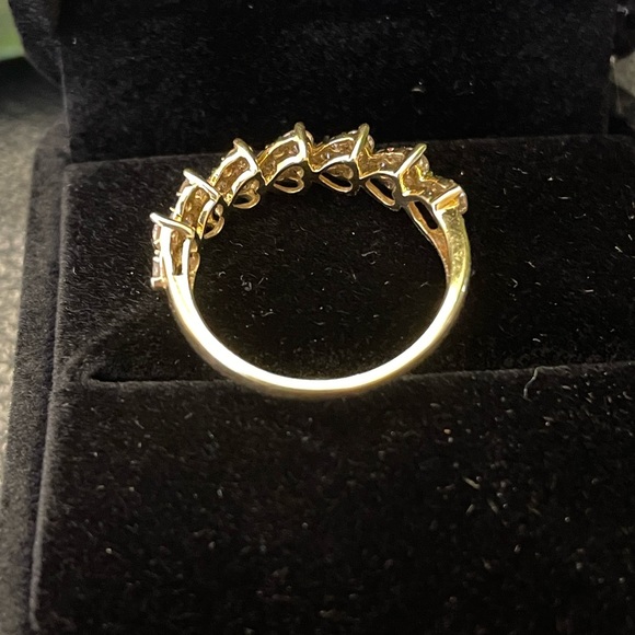 heart illusion 1/2 eternity ring marked 18K yellow gold 1.00 CTW Natural Diamond - Picture 3 of 12